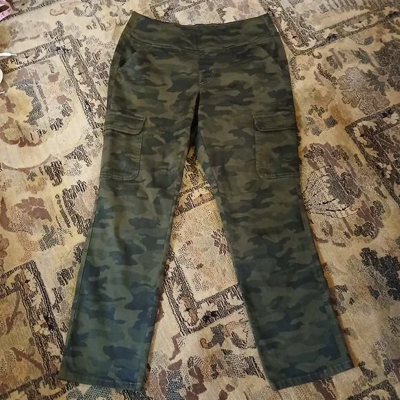 BELLE BY KIM GRAVEL Camouflage Cargo Pants 12 - NWOT - Picture 11 of 13